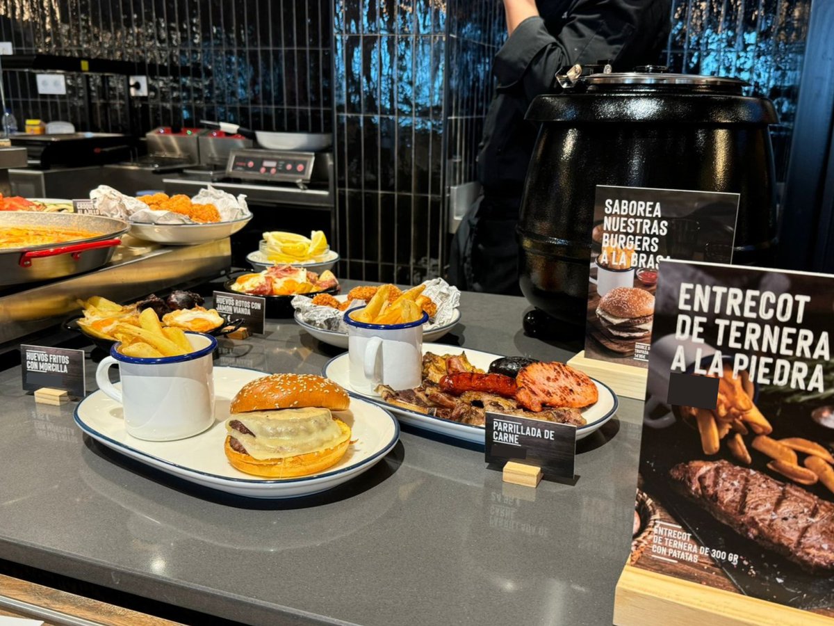 Areas_ES's tweet photo. 🍖 ¡Nueva apertura en el Área de Servicio Espinosa de los Caballeros! Ven a probar lo mejor de nuestra gastronomía en La Vianda, una marca que combina la cocina a la brasa con lo mejor de los productos regionales mediterráneos. Gracias a los equipos que han hecho posible esta apertura.👏

¡Te esperamos! 🔥
