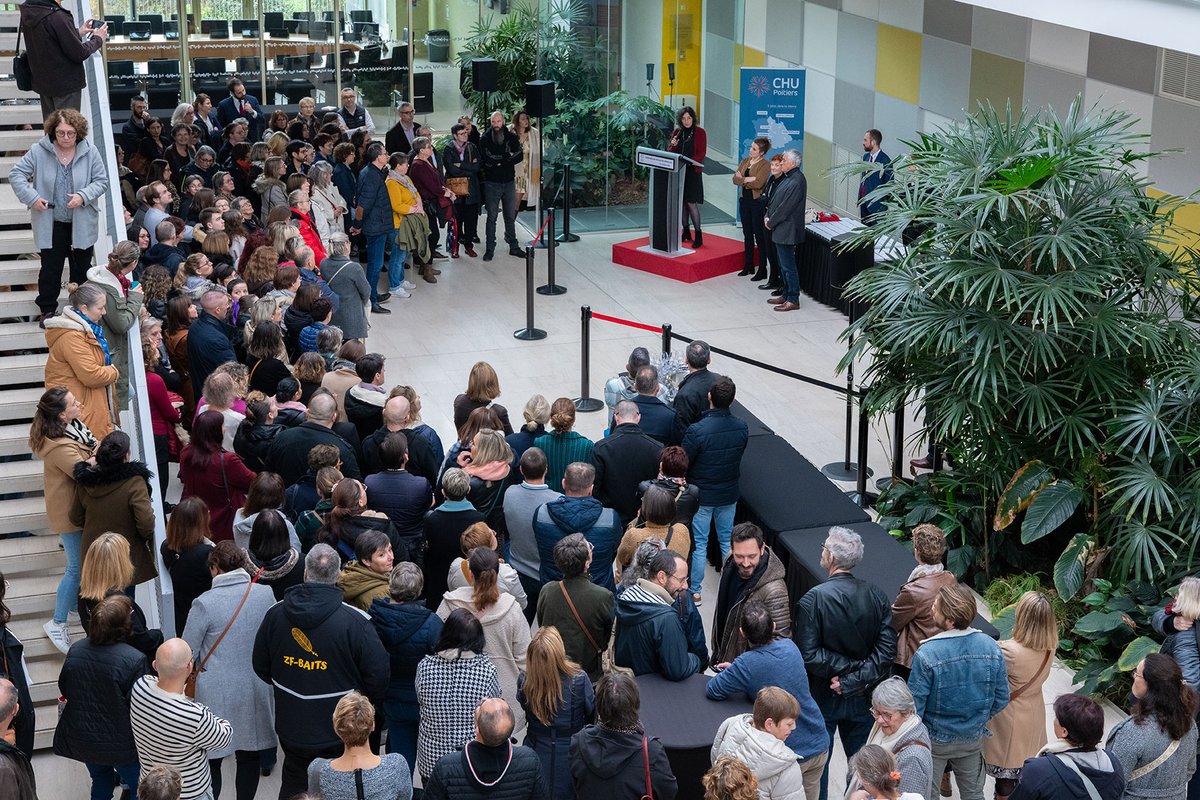 🏥 Je travaille au CHU | #Félicitations au 192 professionnels du site du Poitiers qui ont reçu leur #médailles d'honneur du #travail hier, signe de l'#engagement de ces professionnels sur le long terme au sein du CHU de Poitiers.
➡️ En savoir plus : chu-poitiers.fr/les-medailles-…