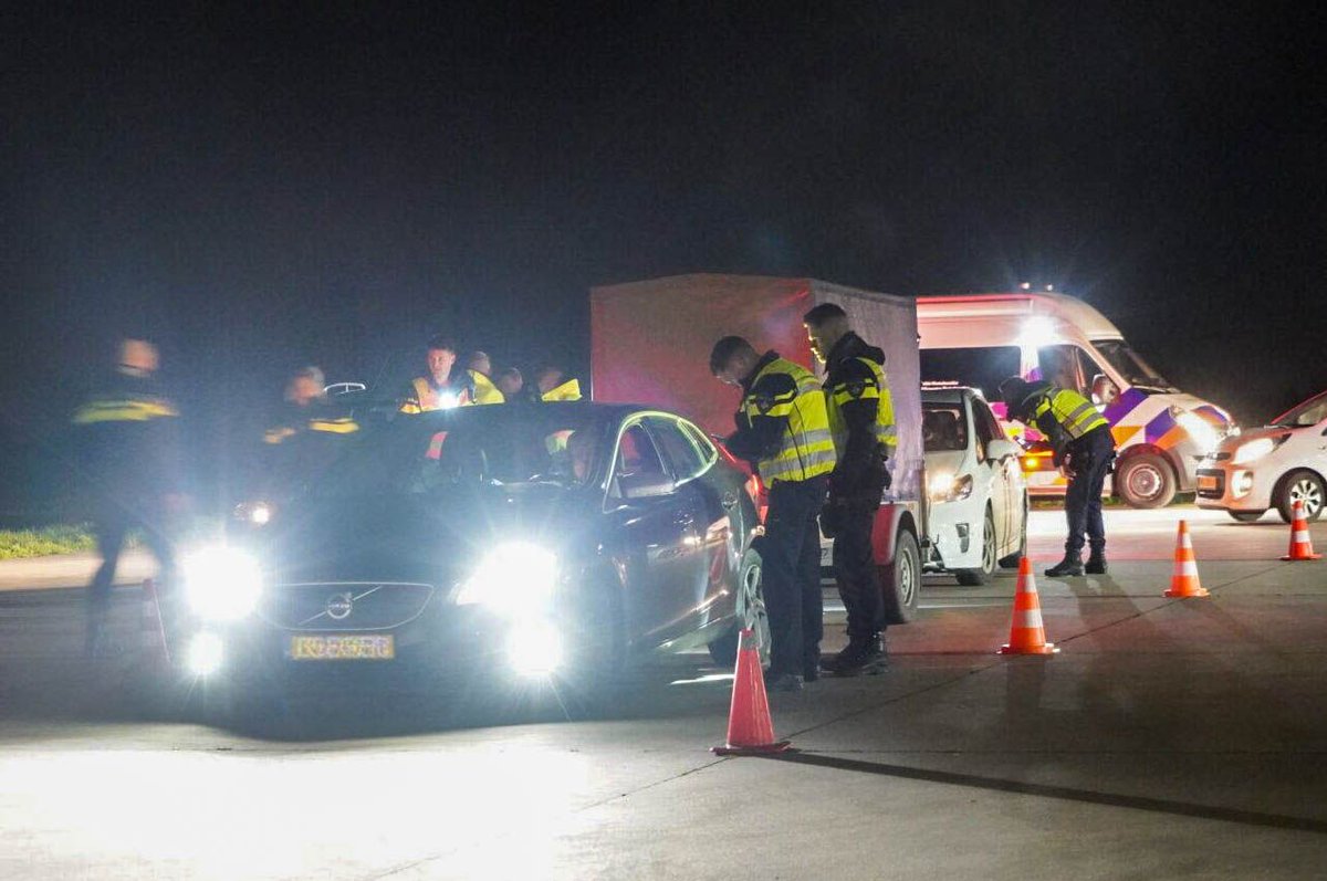 Tijdelijke grenscontroles vanaf 9 december

Lees meer op:  buff.ly/4eTDMJm