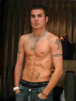 tatoo_niki_'s tweet photo. アドリアン・ムトゥ(Adrian Mutu)
ルーマニア出身の国代表サッカー選手
イタリアやイングランドで躍進していたが、様々な件から現役を引退し、サッカー指導者として活躍中。
#麻酔クリーム #TKTX #タトゥー #tattoo #アドリアン・ムトゥ https://t.co/NczPvRslar