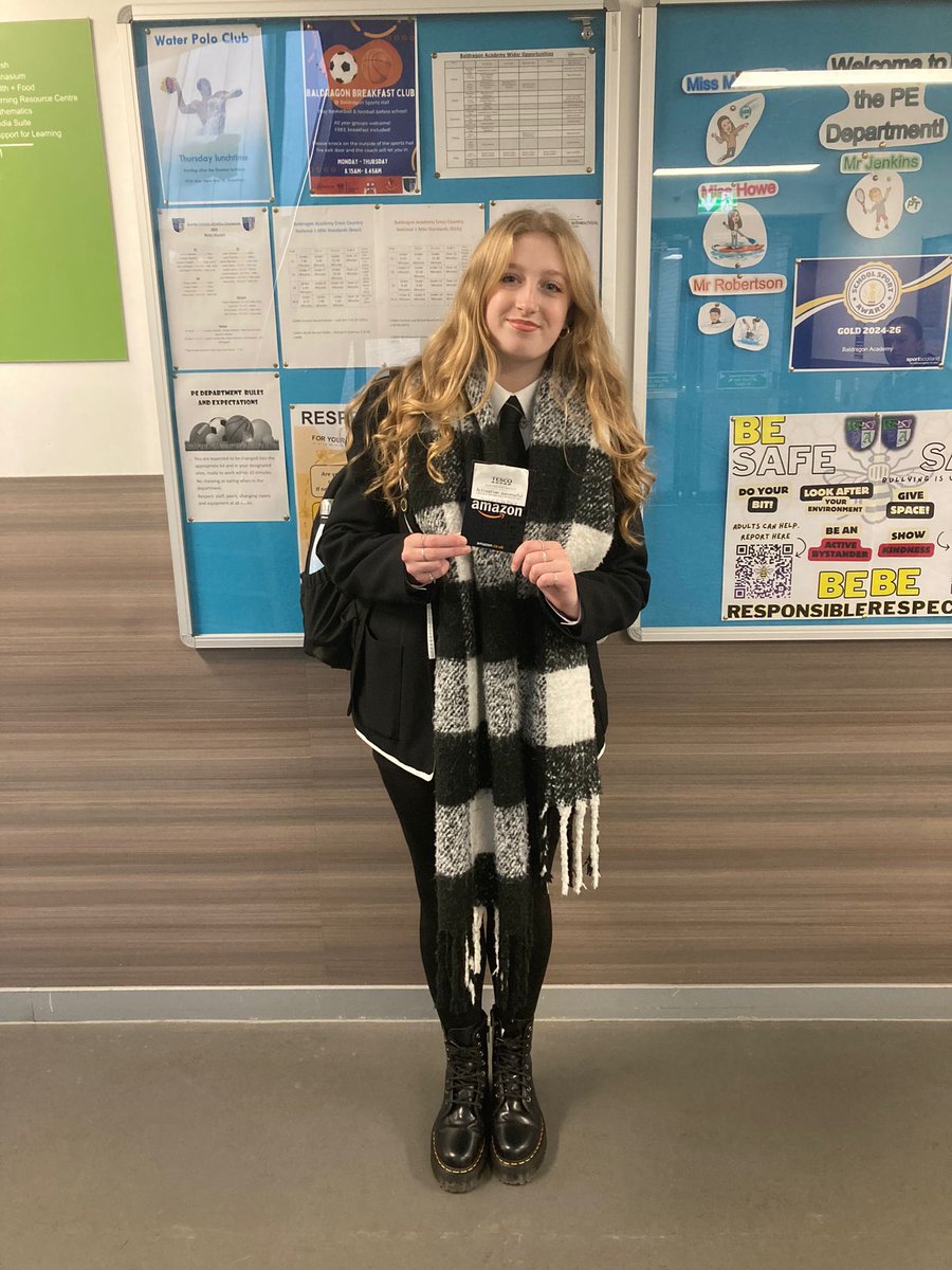 Our YA Olivia only won volunteer of the month for <a href="/DundeeActiveSch/">Dundee ActiveSchools</a>. Well done and keep up the good work. Pic of her collecting her Amazon gift card.
