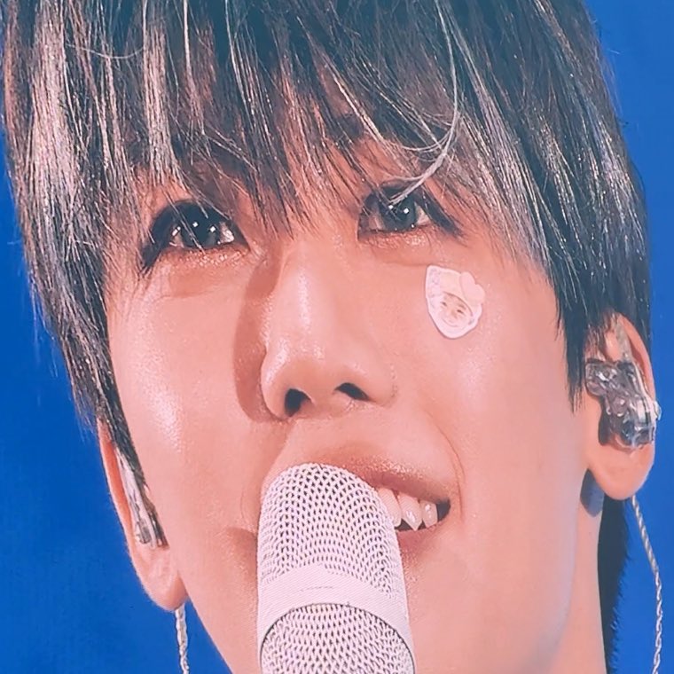 g_eneglaer's tweet image. ห๊าาาาา ไปเอาสติ๊กเกอร์นี้มาจากไหนคะ 5555555555555555555555555555555555555 ของแม่นุเน้กแฝงตัวเป็นสไตลิสต์ปะวะ