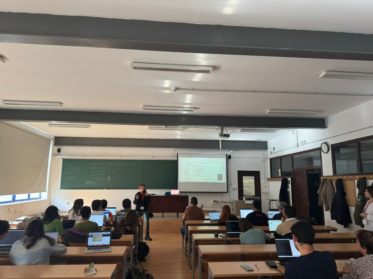 El otro taller de la mañana. 
 La Dra. Ana García-Muñoz 
“Herramientas genómicas para explorar patrones eco-evolutivos.”