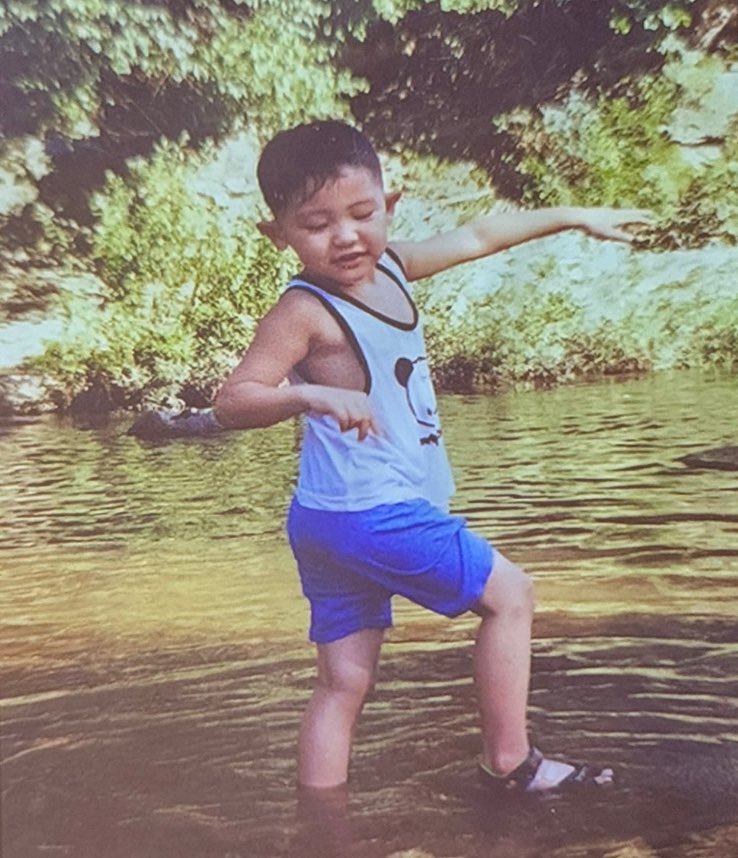 114jpg's tweet image. baby chanyeol is rovering