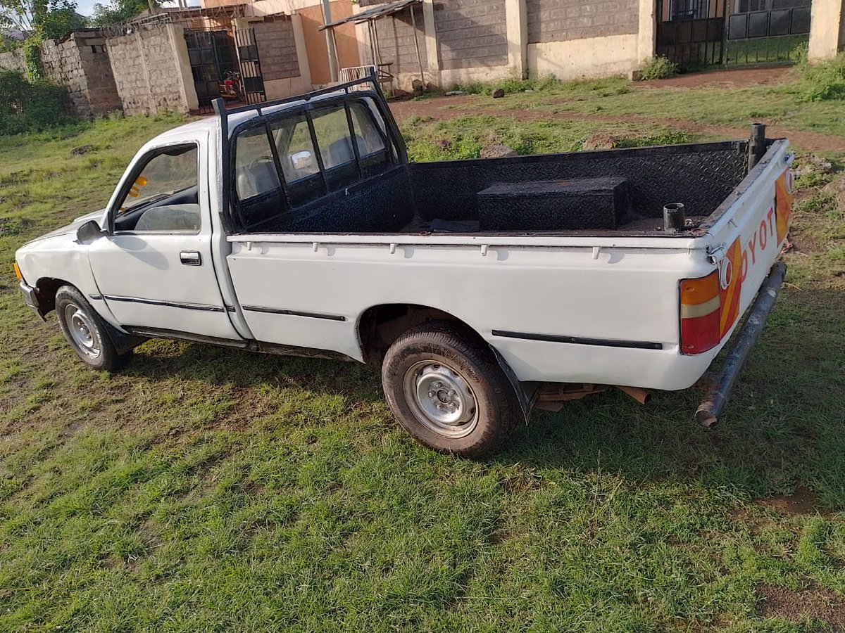 Pearson_o9's tweet photo. Toyota Hilux LN85 for sale
  In good condition
Buy and drive
Asking price 570K (Negotiable)
DM if interested

 Sherehe Kahawa West, Amber Ray AtVanguish, #KenyaEconomicProgress, #OpenHeavensRevival. https://t.co/vipRZb6dxJ