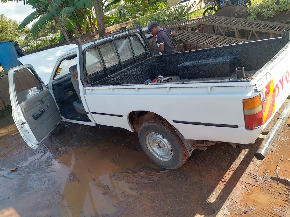 Pearson_o9's tweet photo. Toyota Hilux LN85 for sale
  In good condition
Buy and drive
Asking price 570K (Negotiable)
DM if interested

 Sherehe Kahawa West, Amber Ray AtVanguish, #KenyaEconomicProgress, #OpenHeavensRevival. https://t.co/vipRZb6dxJ