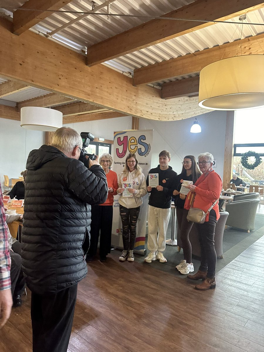 DAY 5 of 16 Days of Activism‼️ 

Orange Cafe with the Paisley Soroptimist’s, thank you so much for having us a long we love sharing with you all🧡✨. #16daysofactivism #youngandequallysafeinrenfrewshire <a href="/RenProvost/">Renfrewshire Provost Lorraine Cameron</a>