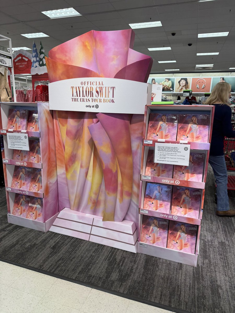 MegBoyIe's tweet photo. Atlanta area swifties! just left the Cumberland Target and they have PLENTY of stock left of the Eras Tour book AND the Anthology on CD and vinyl! Plus they’re limiting purchases to 4 per person! #BlackFriday2024 #erastourbook #TTPDTheAnthology https://t.co/F0wtYrUljf