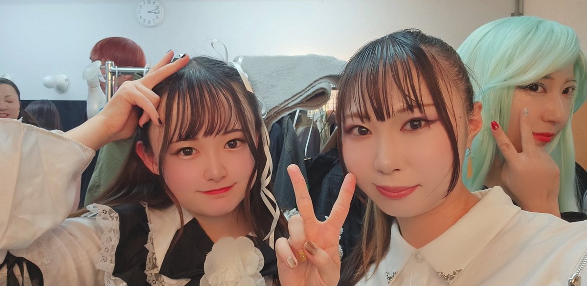 2日目ありがとうございました！ 
打ち合わせ全くなしのアドリブシーン。
ふとした私の言葉で笑いが…
助かります！w

明日は2公演！
頑張ります！

#逢魔が刻に2024