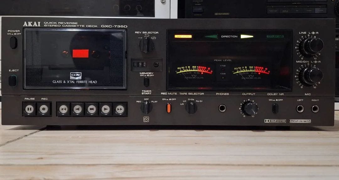 Akai GXC-735D (1979) auto reverse, 3-head compact cassette deck