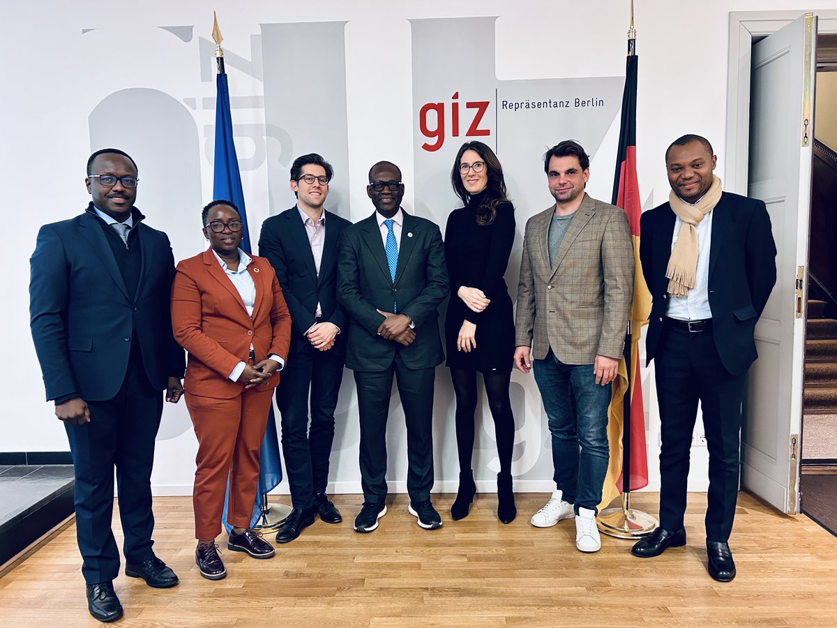 The Smart Africa delegation met today with <a href="/giz_gmbh/">GIZ</a>  Managing Director, Ms. Anna Sophie Herken. They explored opportunities for collaboration with the private sector and joint initiatives in the digital space.

------

La délégation de Smart Africa a rencontré aujourd'hui la