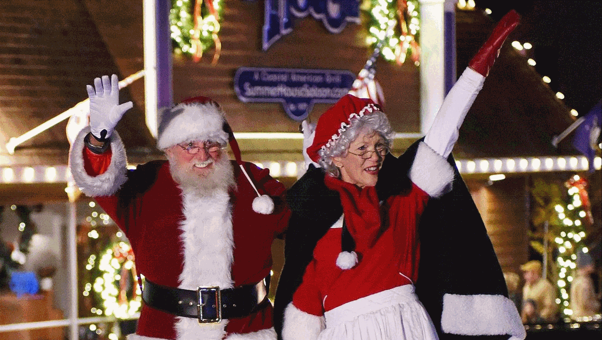 RehobothVIA's tweet photo. The Rehoboth Beach Volunteer Fire Co. Hometown Parade is on December 2 at 6:30pm. Join us for music, festivities and candy! It’s a great way to kick off the season. https://t.co/VJm9oJilO3