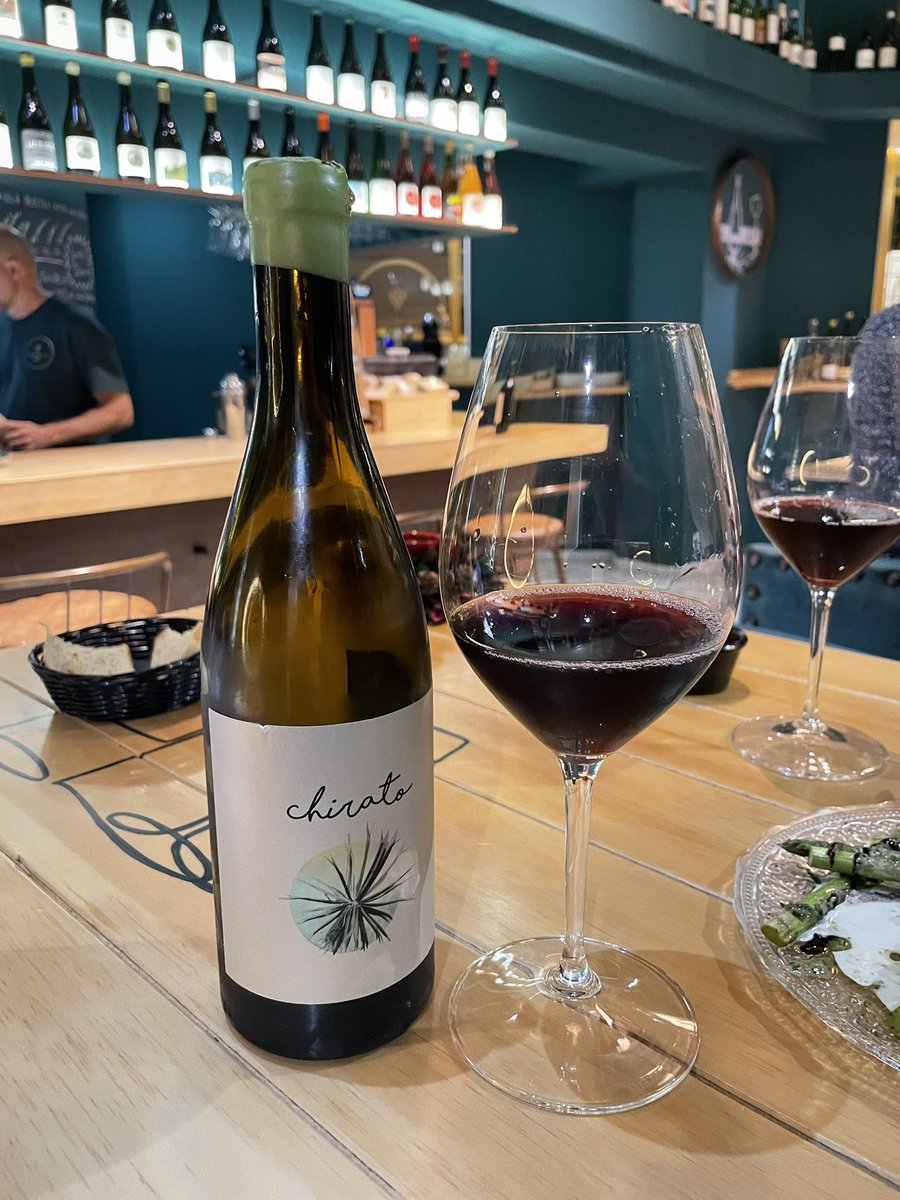 Natural wine from Canary Islands. If this design thing goes south Im becoming a natural wine importer 🍷