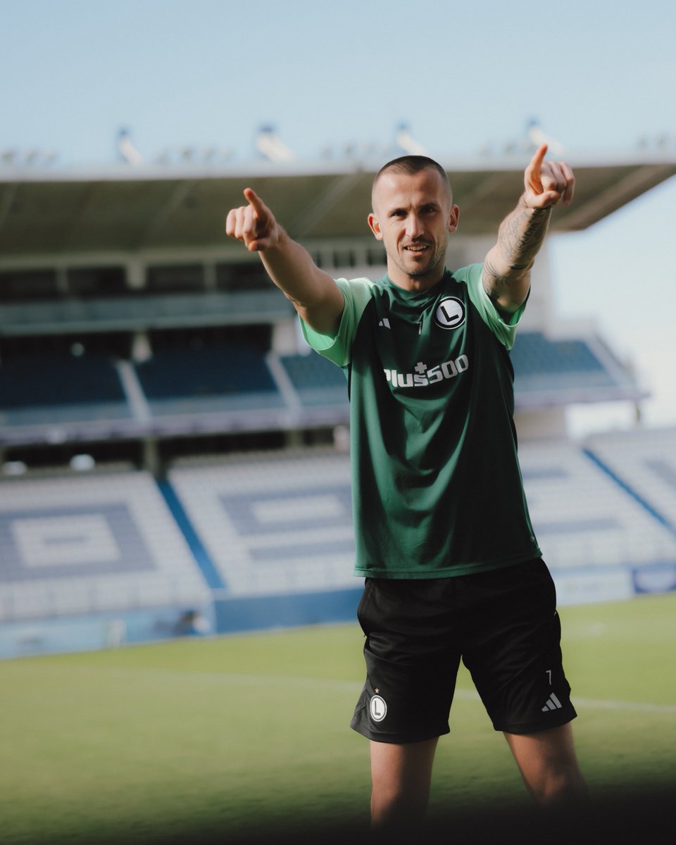 LegiaWarsawEN's tweet photo. Working hard in good mood 😍 https://t.co/k9FQsyLU6Z