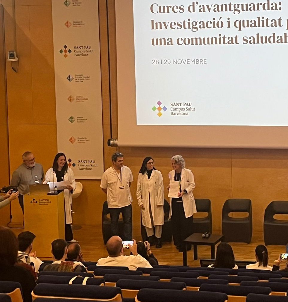 🎖🎖🎖Premi a millor comunicació oral a l'equip d'<a href="/EuiSantPau/">EUI-Sant Pau</a> a la jornada de Cures d'avantguarda de <a href="/HospitalSantPau/">Sant Pau - Campus Salut Barcelona</a> amb: Simulació clínica i cures infermeres per prevenir i tractar a persones amb ferides: experiència formativa en el Grau d'Infermeria. 🎖🎖🎖
#orgullinfermera