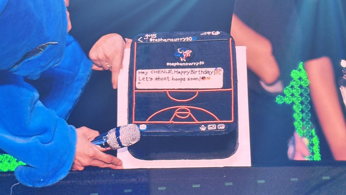 diaryyle's tweet photo. 2024 chenle's birthday cake!! <3

HEAVENLY IDOL CHENLE DAY
#천재아이돌천러날
#OurMVPChenleDay https://t.co/9e9JPMYwKF