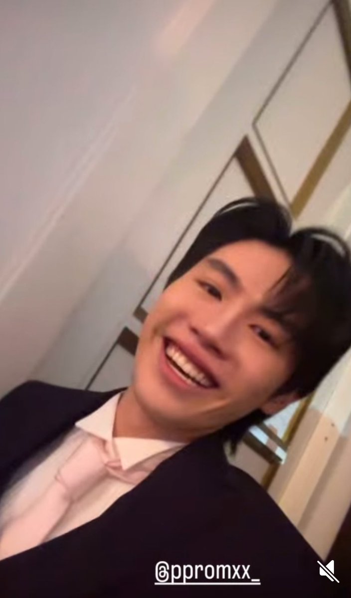 janejira94's tweet image. กำลังใจเต็มเปี่ยมเลยนะน้องพร้อมฮื่อออ
(กำลังใจหล่อมาก)
มันจะไอนั่น😵
#PerthProm 、#เพิร์ธพร้อม