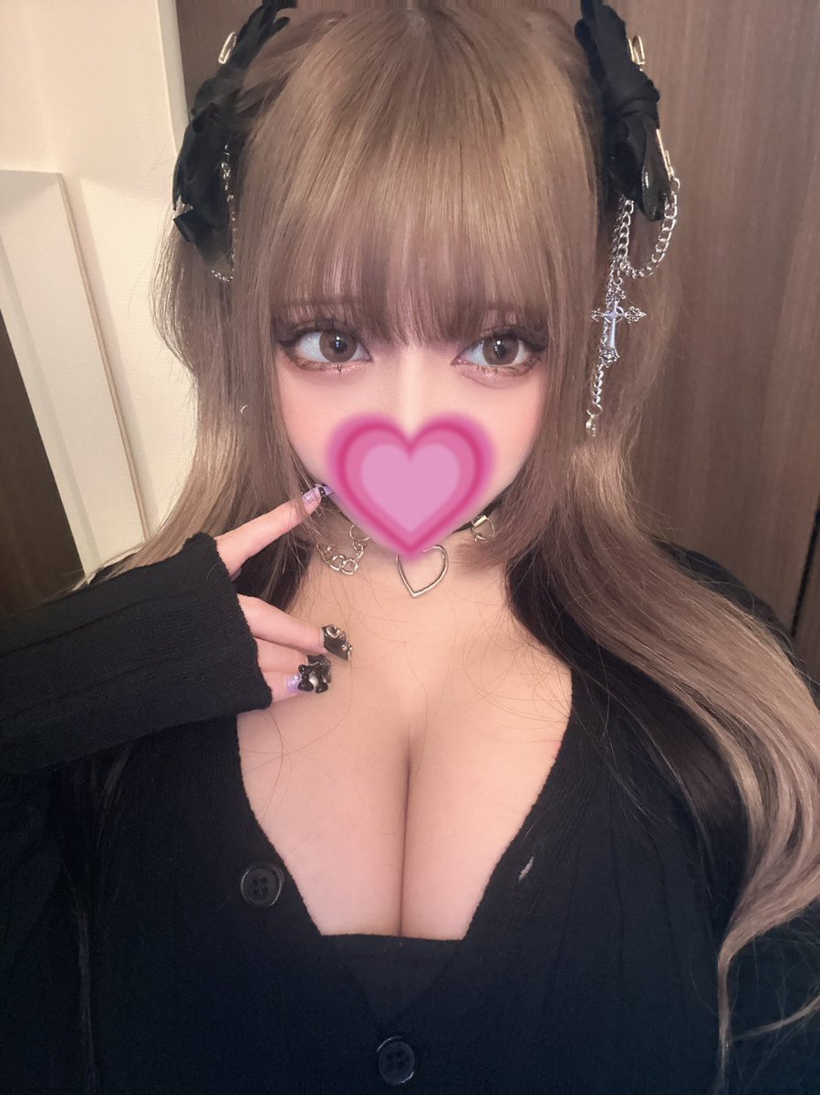 自分のこと優先してくれない時点で萎えちゃうから自分のこと優先してくれる私の事1番すぎて辛いくらいの溺愛してくれる彼氏ください https://t.co/pZs5lNOJlX