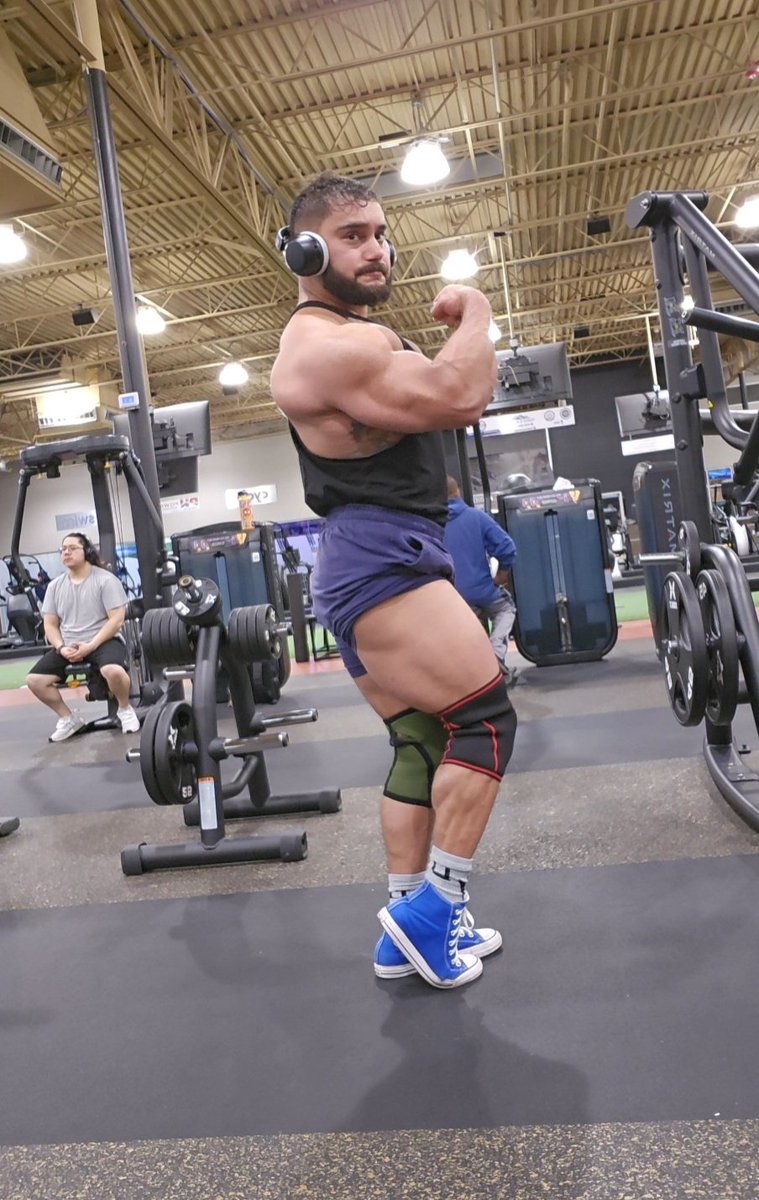 Woke up today.
Yep.
Still very CHAMPAHOLICS. 👀