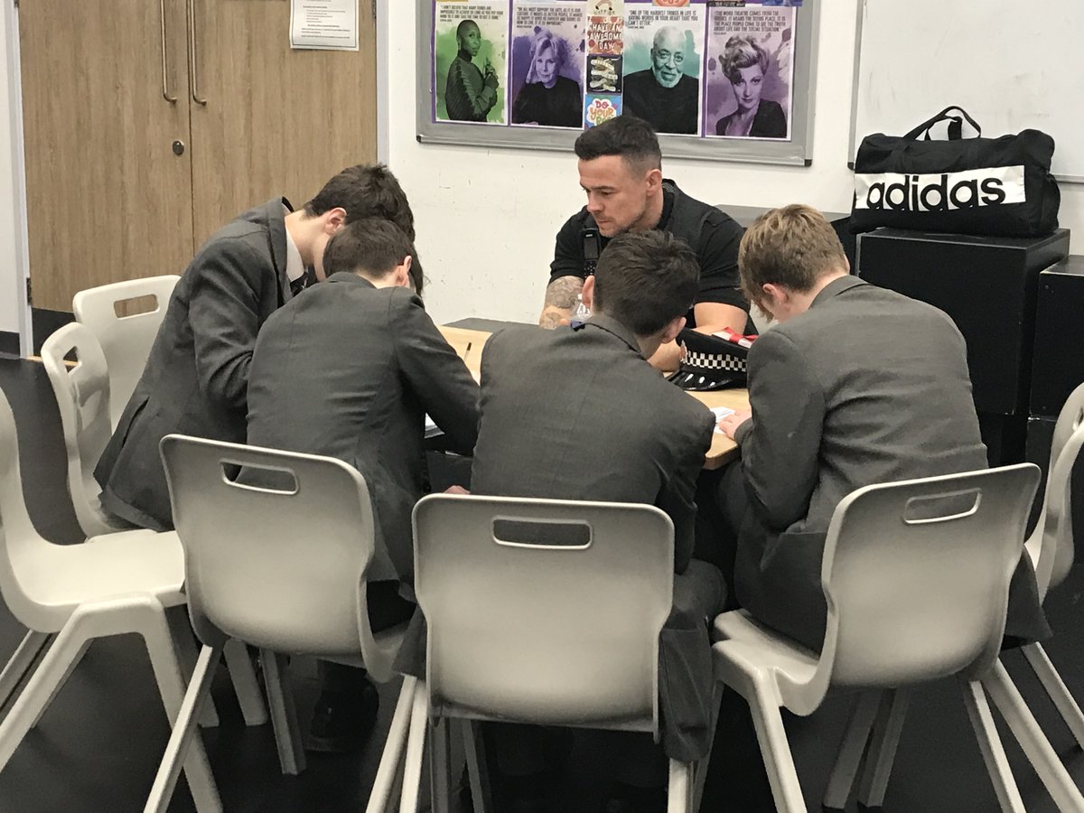 🌎| World of Work Event

Last week week, Y9 experienced a 'World of Work' event. 15 different local employers came in to talk to the students to give them an insight into the skills, qualities and habits they will need in future for any employment they may wish to venture into.