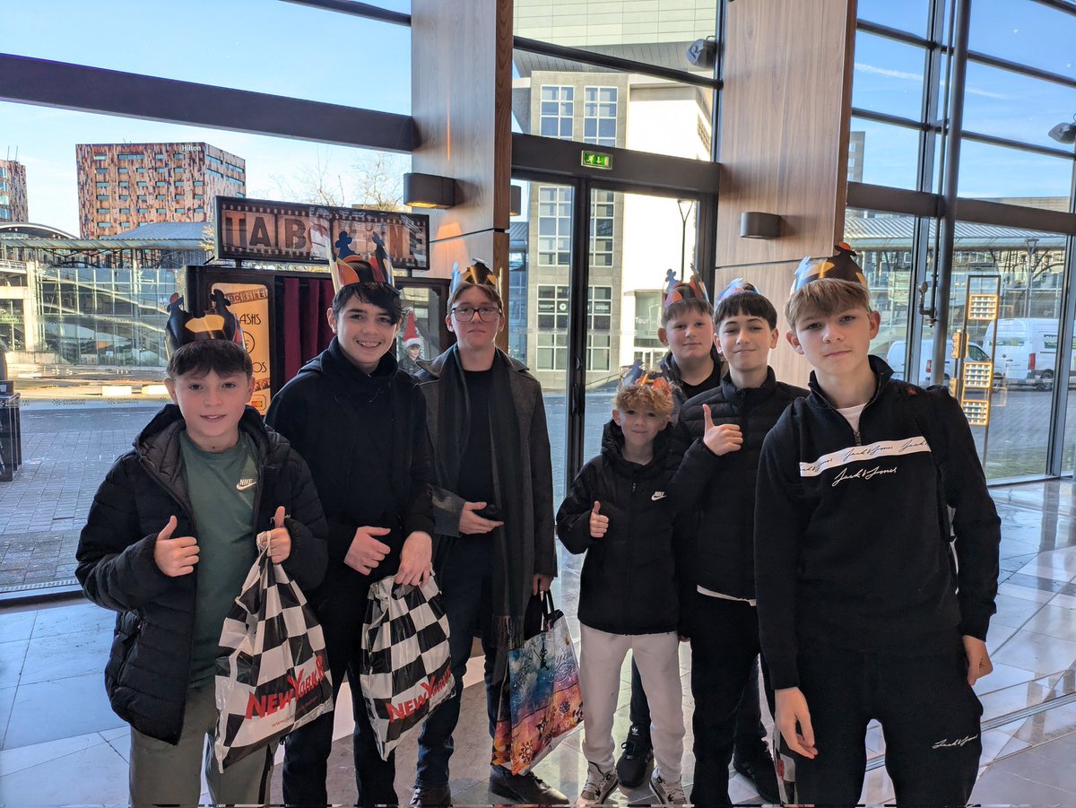 Mrs Thomas tweet media