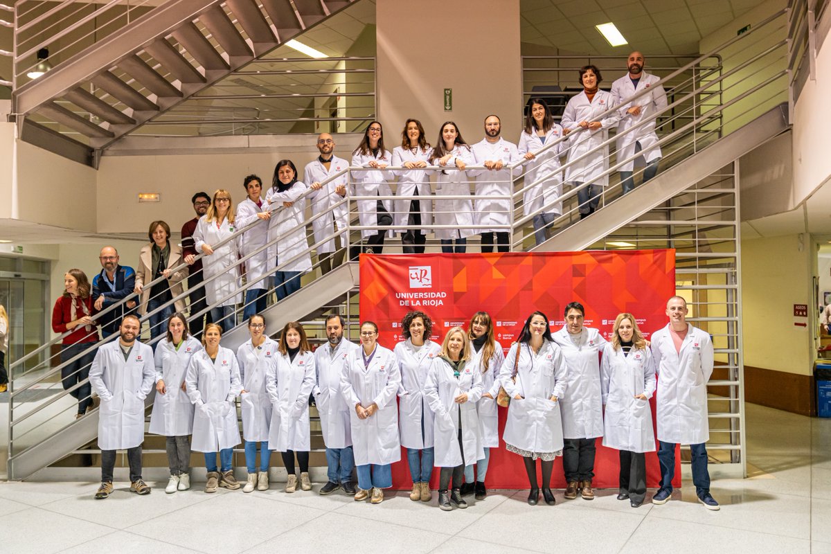 unirioja's tweet image. 📸Esta semana ha concluido la formación del profesorado de @educarioja que participa en el Concurso de Cristalización en la Escuela

▶️Ahora toca el trabajo con sus alumnos...🧑‍🔬

@lariojaorg @fecyt_Ciencia @qlinstruments #Linlab #uccunirioja

➕Info👇
s.mtrbio.com/pwlqrfrmcy