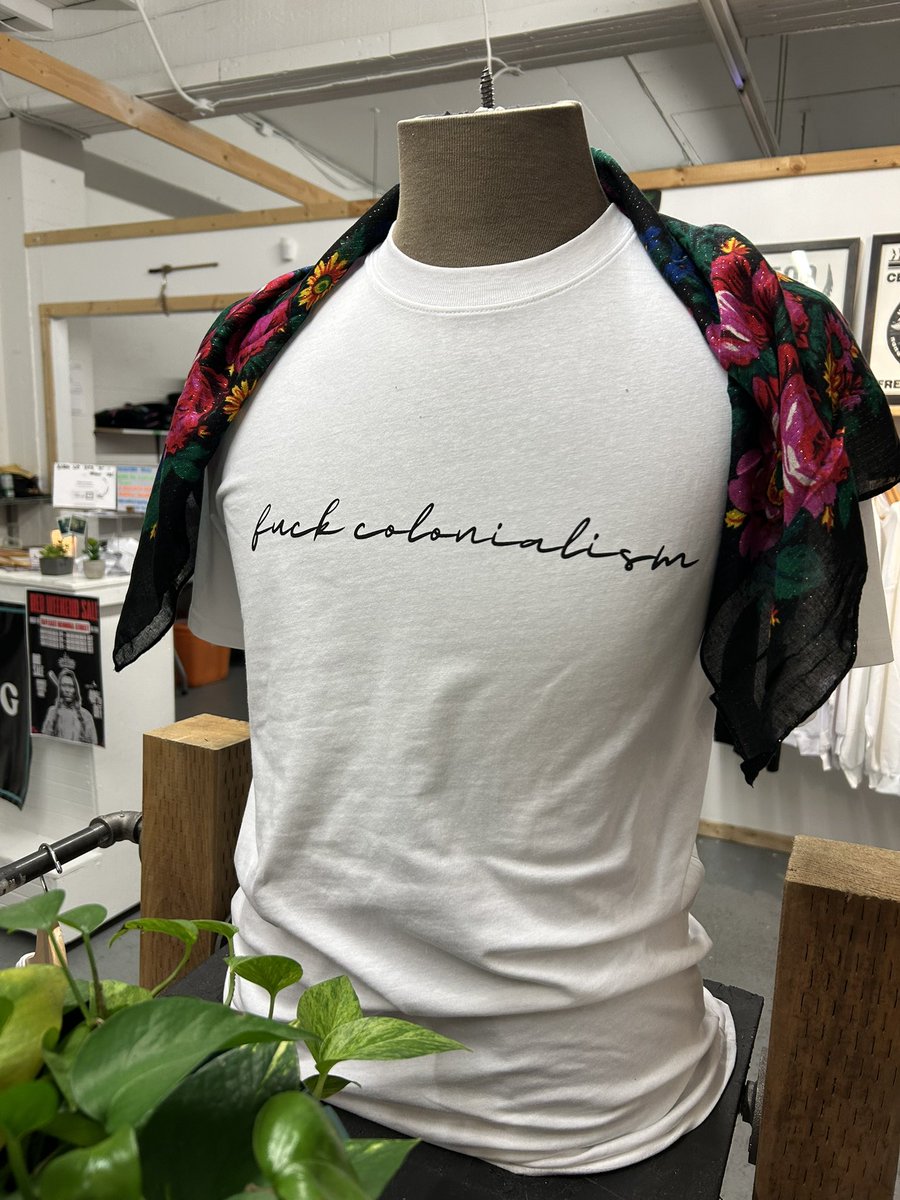 T-shirt shopping at Decolonial Clothing, an indigenous-run business based out of xʷməθkʷəy̓əm (Musqueam), Sḵwx̱wú7mesh (Squamish) and Səl̓ílwətaʔ/Selilwitulh (Tsleil-Waututh) territory in so-called #Vancouver decolonialclothing.com
