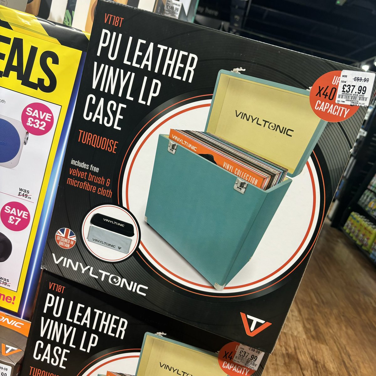 hmv High Wycombe tweet media