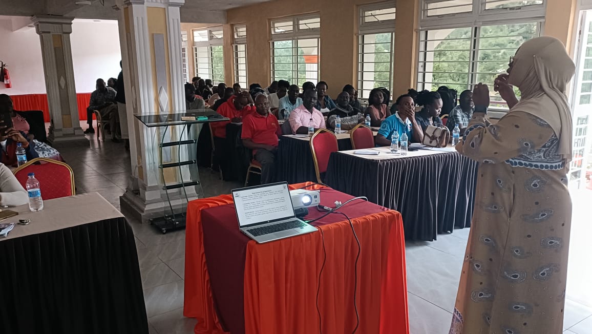 Social Justice Centers WG- Western Chapter (@social_wg) on Twitter photo Day5 of #16DaysOfActivismAgainstGBV; comrades from Vihiga cell i.e <a href="/TambuaSJC/">Tambua Social Justice Centre</a> <a href="/MagharibiCentre/">Magharibi Centre</a> <a href="/UzalendoSjc/">Uzalendo SJC</a>, <a href="/UtuBoraSJC/">UtuBoraSJC</a> and LuandaSJC joined other stakeholders including CPCs, health workers, <a href="/NPSC_KE/">National Police Service Commission - Kenya</a> in a sensitization and capacity development session facilitated by <a href="/IMLU_org/">IMLU</a> Day5 of #16DaysOfActivismAgainstGBV; comrades from Vihiga cell i.e <a href="/TambuaSJC/">Tambua Social Justice Centre</a> <a href="/MagharibiCentre/">Magharibi Centre</a> <a href="/UzalendoSjc/">Uzalendo SJC</a>, <a href="/UtuBoraSJC/">UtuBoraSJC</a> and LuandaSJC joined other stakeholders including CPCs, health workers, <a href="/NPSC_KE/">National Police Service Commission - Kenya</a> in a sensitization and capacity development session facilitated by <a href="/IMLU_org/">IMLU</a>