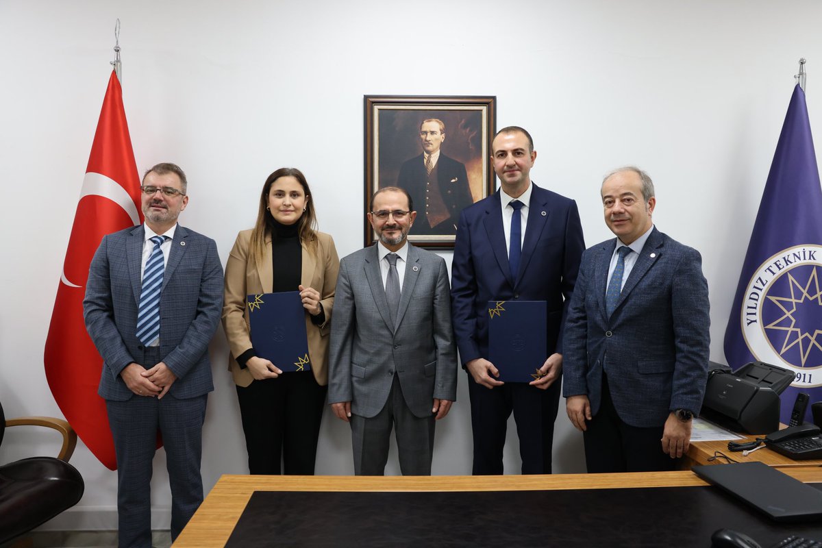 Üniversitemizin Merkezi Araştırma Laboratuvarı Müdürlüğü görevini yürüten Prof. Dr. Ali Erçin Ersundu görevini Prof. Dr. Rabia Çakır'a devretti. 

Yıldız Teknik Üniversitesi olarak, görev süresince verdiği değerli katkılar için Prof. Dr. Ali Erçin Ersundu’ya teşekkür ediyor ve