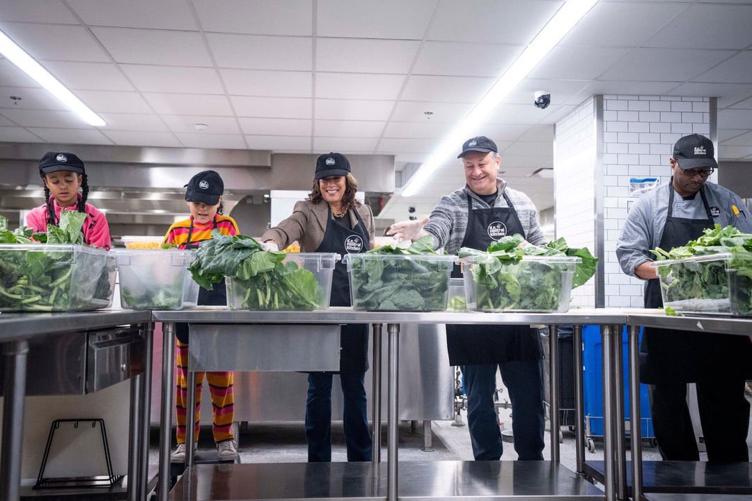 Trump spent Thanksgiving sitting like a schlub at Mar-a-Lago while Kamala Harris spent the day prepping food for underprivileged DC’s school children. 

If you think I’d regret my vote for her for one second you are out of your mind.