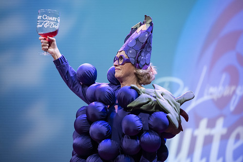 Buuttecup-winnares 2023 Conny 'Hoppaaa' Bruynaers: 'Good werk kosj tied' l1.nl/nieuws/2799238… #l1