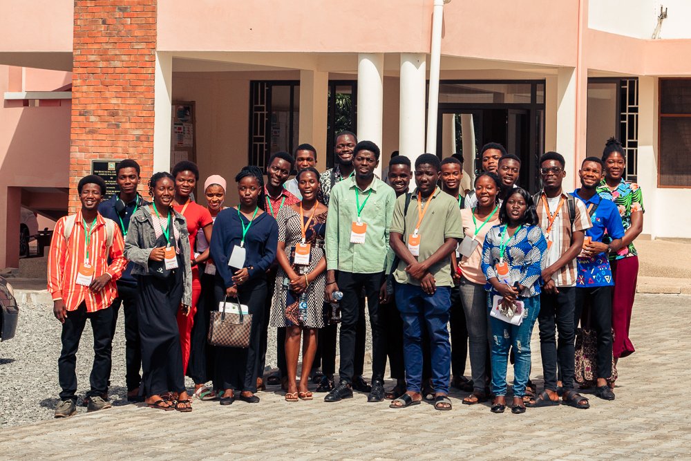 youngandsafeho's tweet image. Yesterday, we held #NodeX under the theme &quot;Plugging Youth into City Governance,&quot; bringing together young people, city authorities, and stakeholders in Ho Municipality for a day of brainstorming and co-creating solutions to enhance youth engagement in city governance.

1\6