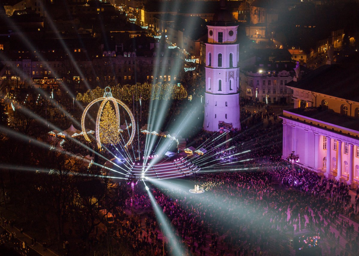 3, 2, 1... and here she is! 🎄✨ Our stunning Vilnius Christmas Tree is lighting up the city with holiday magic and the sweet scent of Christmas. This natural beauty stands as a symbol of unity and love, reminding us to cherish one another during this special season!