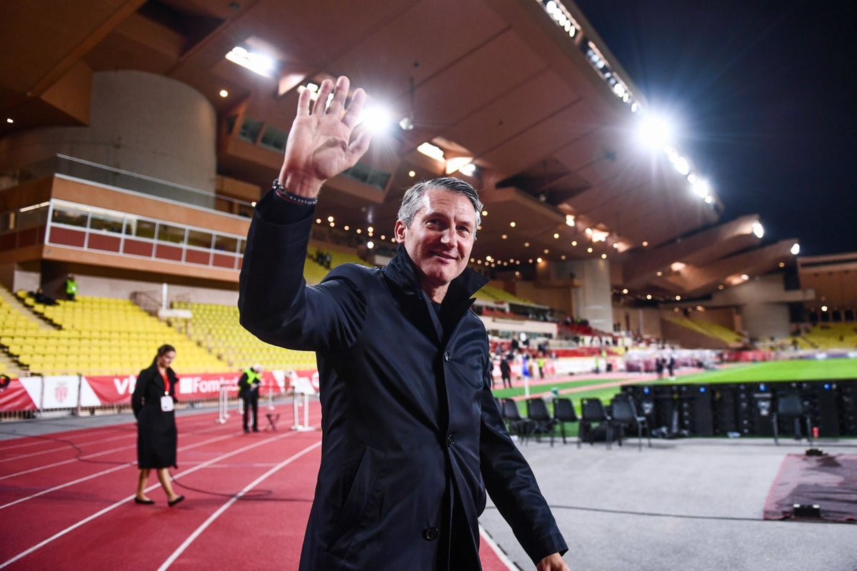 ActuL1_'s tweet photo. Monsieur Olivier Letang fête aujourd’hui ses 52 ans. 🎩❤️🤍

Et QUEL DÉBUT de saison de son club ✨

🇪🇺 3 victoires, 1 nul et une défaite en 5 matchs de Ligue des Champions (12e/36)

🥵 13 matchs INVAINCUS dans la série la plus difficile de l’histoire du LOSC

🇫🇷 4ème de Ligue 1

✅ Victoires face au Real Madrid & Atletico de Madrid

Chapeau. 👏