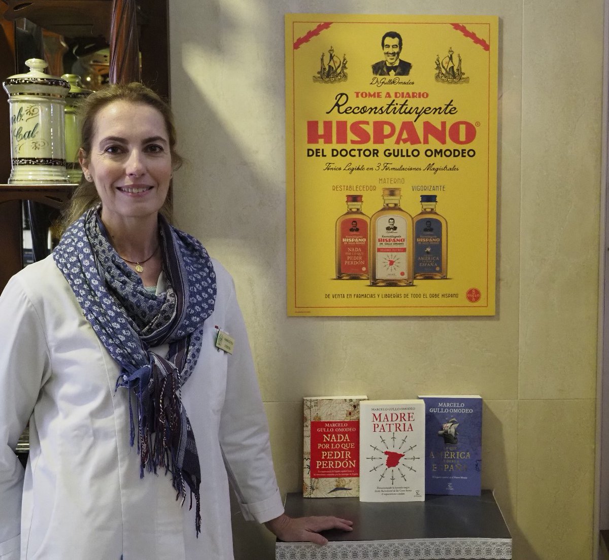 Aunque usted no lo crea en la Farmacia de las hermanas Peláez Portales,  en la ciudad de Córdoba, mi trilogía hispánica - Madre Patria, Nada por lo que pedir perdón  y  Lo que  América le debe a España-   se vende como el mejor remedio contra el virus negrolegendario