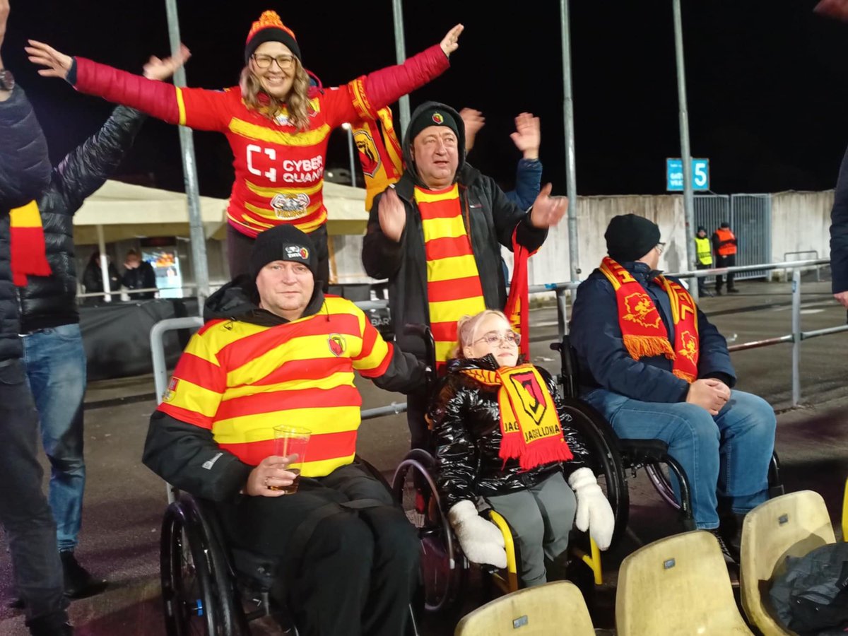 Ja też tam byłam, zamek zdobyłam, dopingując Jadze głos straciłam 😉💛❤️ <a href="/BKKN2019/">BKKN</a> <a href="/Jagiellonia1920/">Jagiellonia Białystok</a>