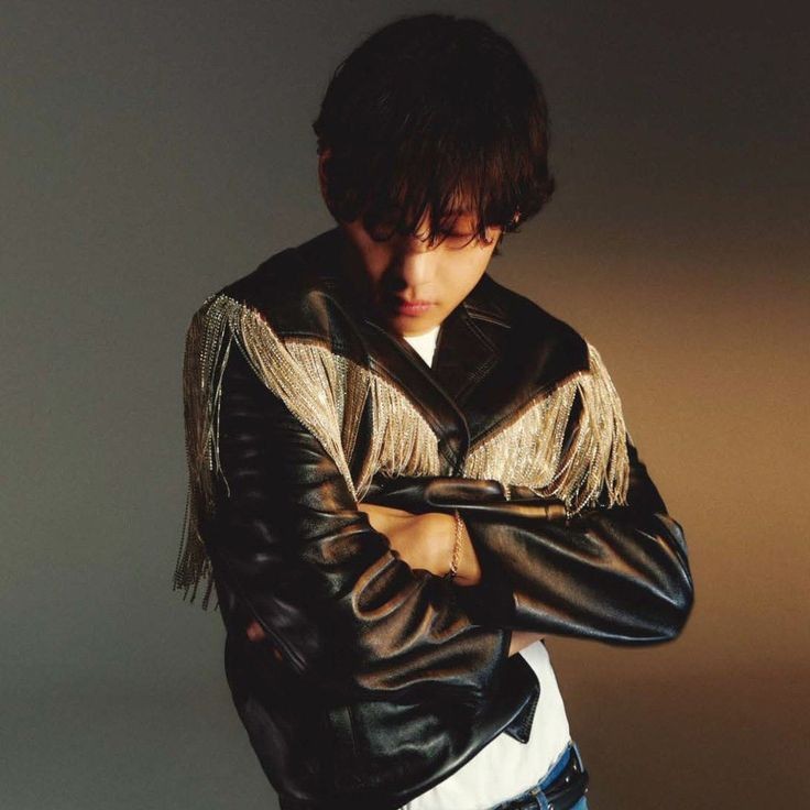 pjmIesviu's tweet photo. — #V empata uniendose a #JUNGKOOK como los UNICOS SOLISTAS KPOP en tener la mayor cantidad de canciones alcanzando el puesto #1 en iTunes Japón (11 cada uno)! 🇯🇵🔥

AMBOS REYES! 👑

CONGRATULATIONS V
CONGRATULATIONS TAEHYUNG https://t.co/oJXPtHc3uM