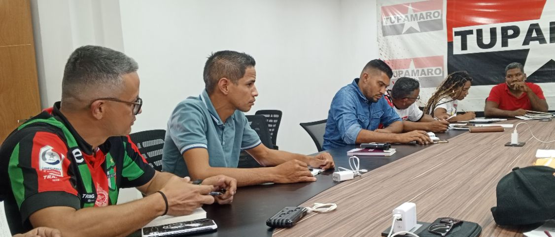 TupamaroMRT_'s tweet photo. Desde La Yaya, casa de nuestro Partido la Dirección Nacional Operativa desarrolla reunión en el marco de la revisión de planes trazados y consolidación de agenda para el fortalecimiento de la revolución Bolivariana.

@NicolasMaduro https://t.co/q7Fw8HITdc
