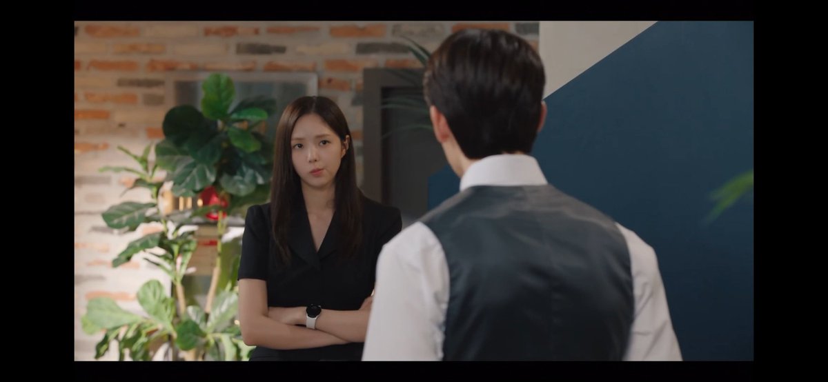 cami_dramas2's tweet image. Me gustó como Hee Joo lo espero para retarlo ajjaja 😂 Queen 👑 
-¿Por qué lo siguen muchas mujeres?
Saeon celoso😂🤭
Che pero pasen el canal de Youtube para ver "paraíso terrenal"🙈 obvio por los casos 😜🙈🔥
#WhenThePhoneRingsEp3 #WhenThePhoneRings