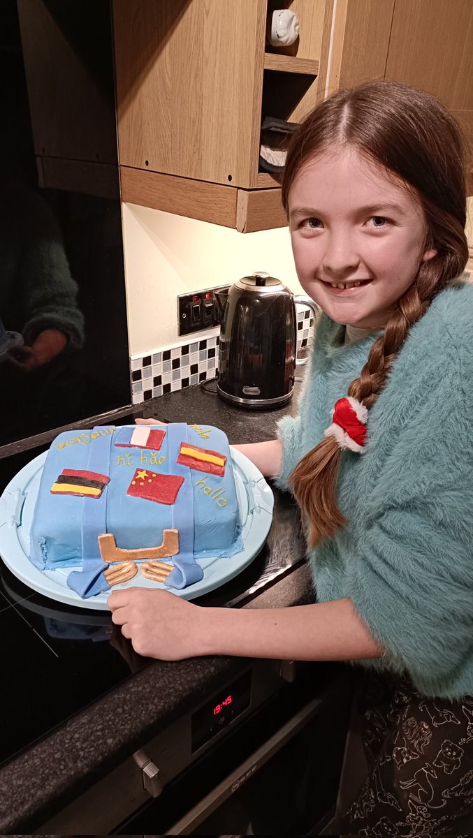 TythyLanguages's tweet photo. We were absolutely blown away with the amount of effort and ambition put into our first ever Great International Bake Off Competition 🌎🗣 https://t.co/V23m6geeti