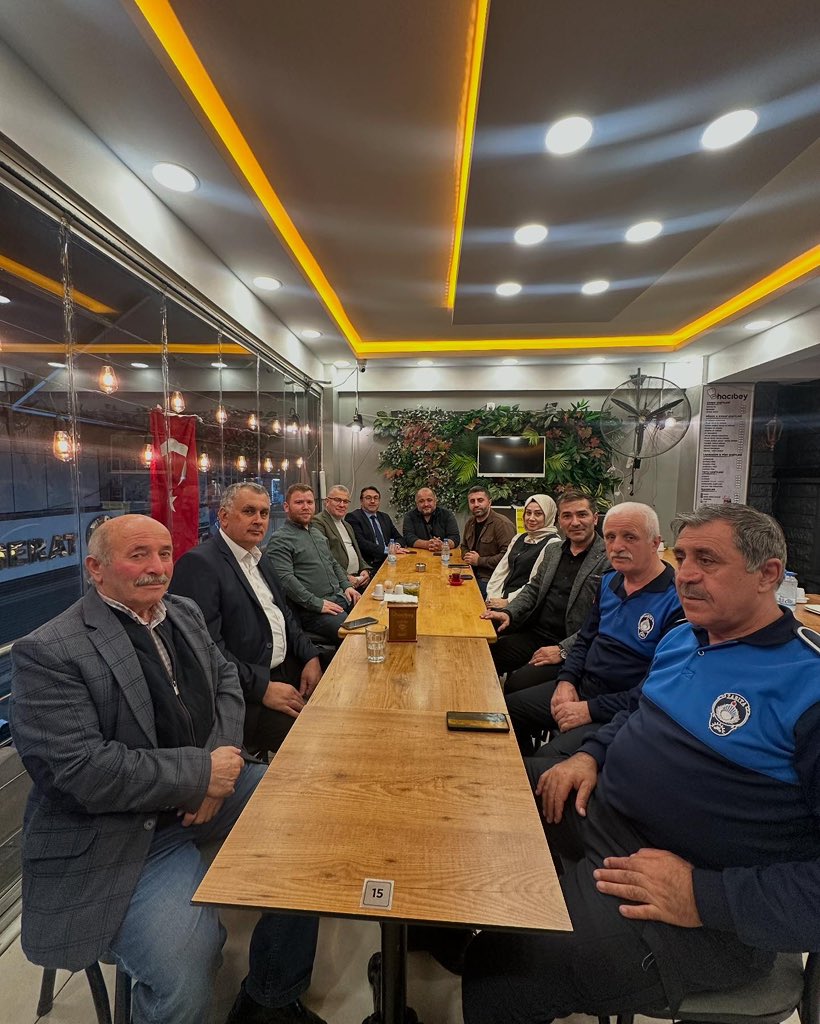 Gebze Ordulular Derneği yönetimi olarak, Öğretmenler Günü vesilesiyle ilçemizdeki Ordu’lu  öğretmenlerimizi ve okul müdürlerimizi ağırladık. Kendilerine eğitime verdikleri katlıdan dolayı teşekkür ederim

Gebze Ordulular Dernek Başkanı
Barış SÖNMEZ