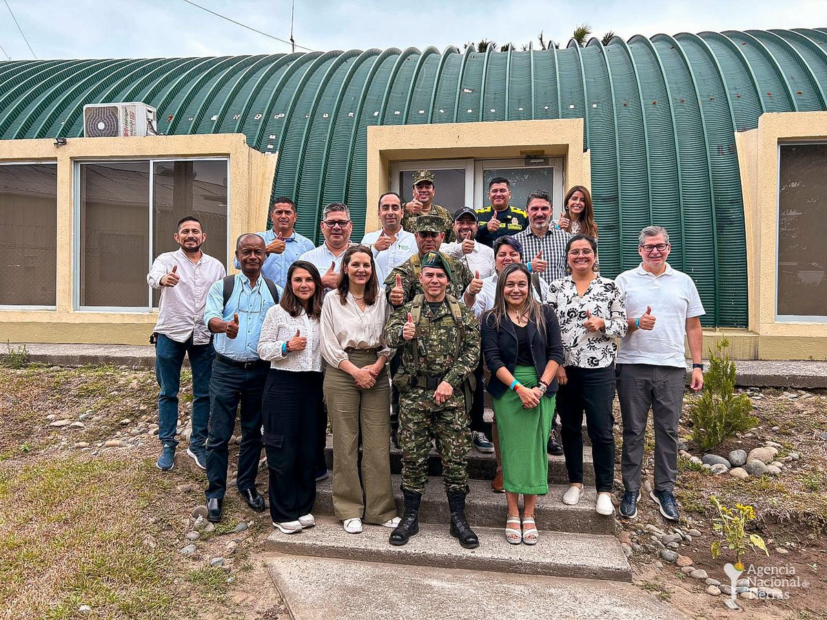 AgenciaTierras's tweet photo. Lideramos con @USAID_Colombia cierre institucional de la fase de Implementación del POSPR en Tumaco, Nariño. Balance final: cero incidentes de seguridad y riesgo público. En articulación con @COL_EJERCITO, @ArmadaColombia y @PoliciaColombia garantizando la #RevoluciónPorLaVida. https://t.co/Hh46TdczVA