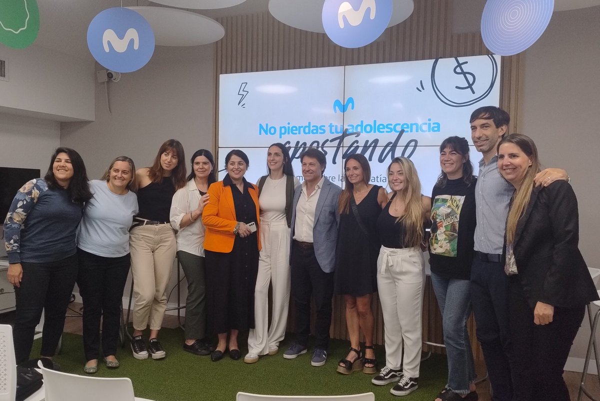 uniRSE's tweet photo. @MovistarArg, como parte de su compromiso con el uso responsable de la tecnología, presenta su nueva campaña "Ludopatía digital adolescente" https://t.co/P6C7JzaxJ1 https://t.co/PudUA2Tdav
