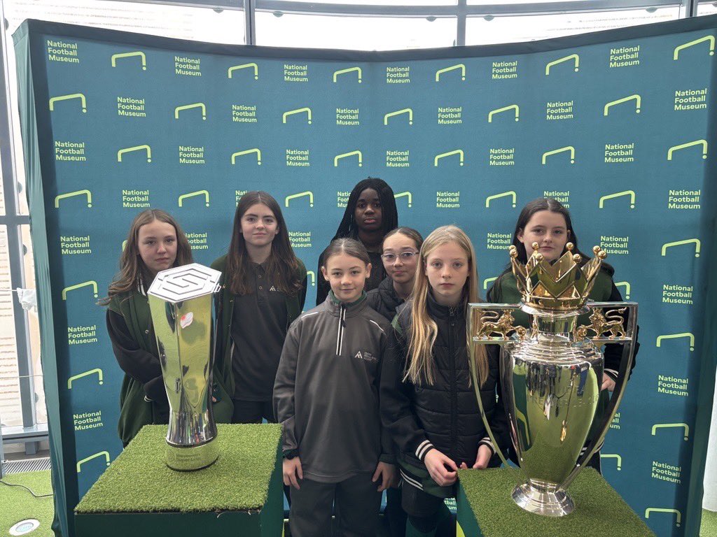 Dixons Newall Green Academy tweet media