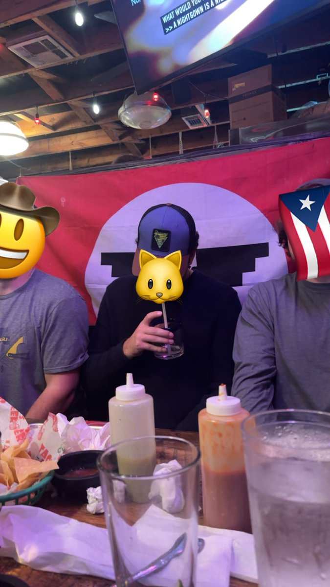 skeeyawww's tweet photo. Third Reich Tacos and Beer https://t.co/NosA7s2OOl