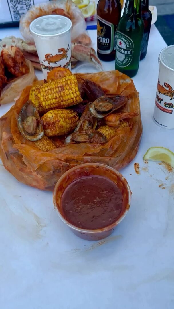 KickinCrab tweet media