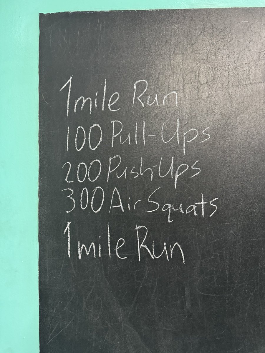 Latinamd's tweet photo. Grateful that my body can still #Murph. When you have a strong family history of ♥️disease, you got to eat better and #keepmoving #postturkeyworkout #crossfitlife https://t.co/aKmqULCvc8
