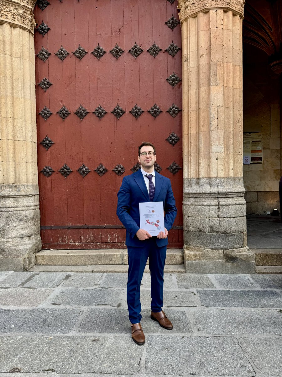 EduardoTB94's tweet photo. PhD ✅ Doctor por la Universidad de Salamanca 👨🏼🎓
Identificación de alteraciones genómicas de resistencia primaria y adquirida a terapia anti-EGFR en #CCRm RAS WT
@IBSAL_IIS @ciccancer @usal
Agradecimiento infinito a los que me habéis acompañado en este camino⁉️ #OncoSalamanca https://t.co/EUvhOpVlAC