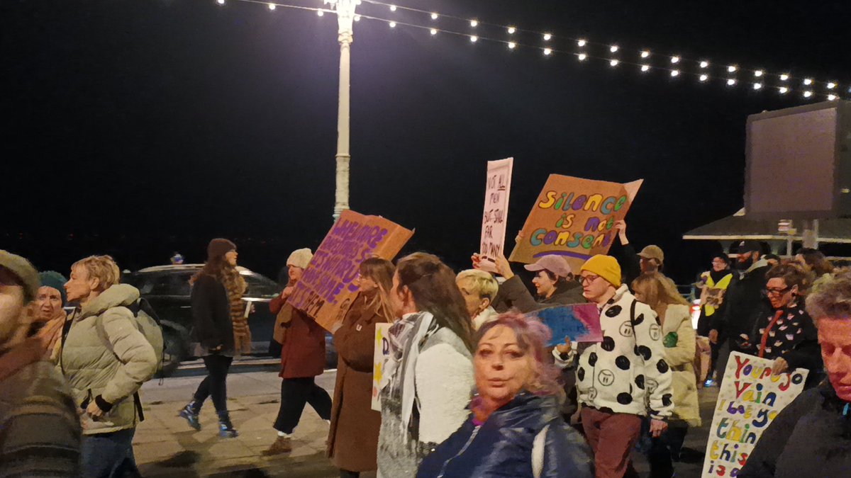 SussexIncidents's tweet photo. Traffic update : Reclaim The Night March has concluded in Pavilion Gardens.
There was no impact on any trafficz thanks to @sussex_police and the event marshalls.
@SussexTW @SylvMelB @imjustbrighton_
@RegencyRadio #Brighton #rtnbrighton https://t.co/vaj5xRTmwJ